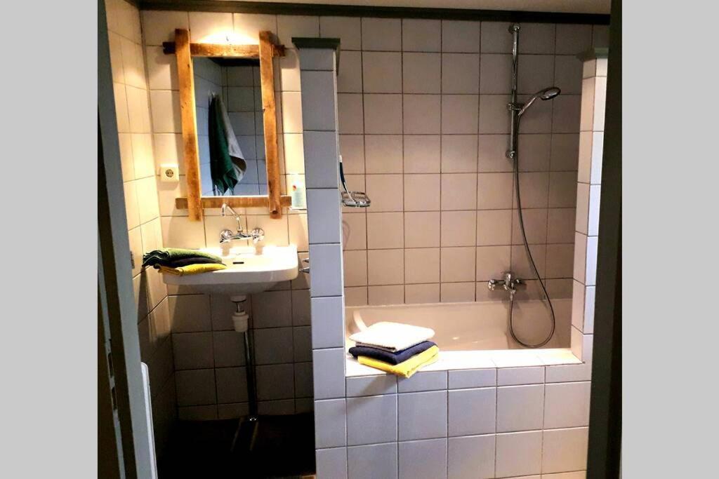 Logeren Op De Thoolse Parel Vakantiehuis Stavenisse Exterior foto