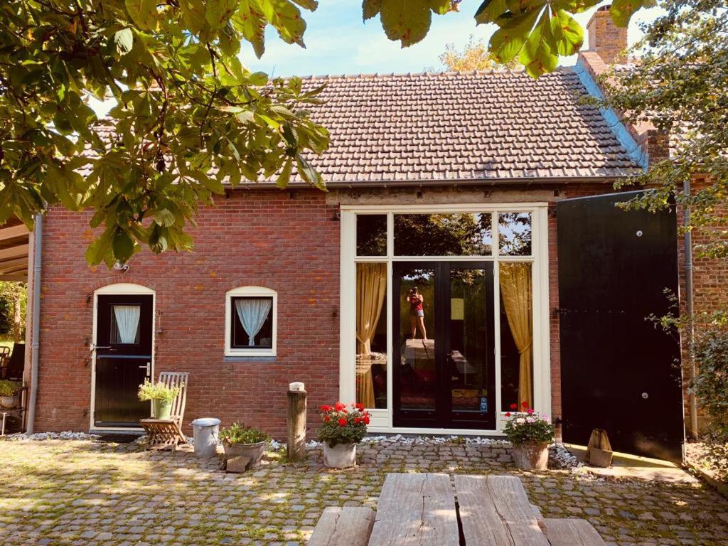 Logeren Op De Thoolse Parel Vakantiehuis Stavenisse Exterior foto